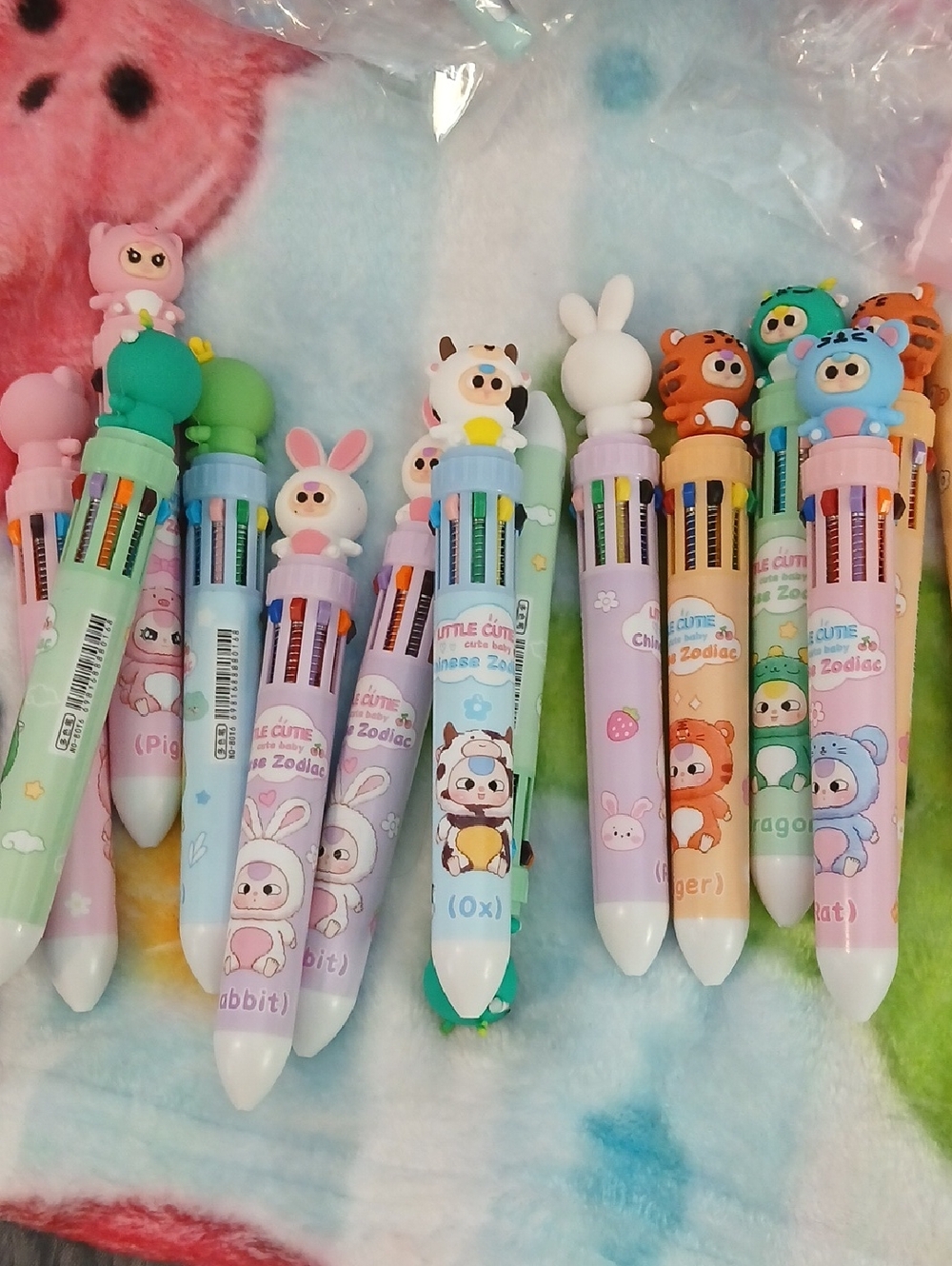 Cute Multi-Color Kids 12-Color Multi-Function Pen -